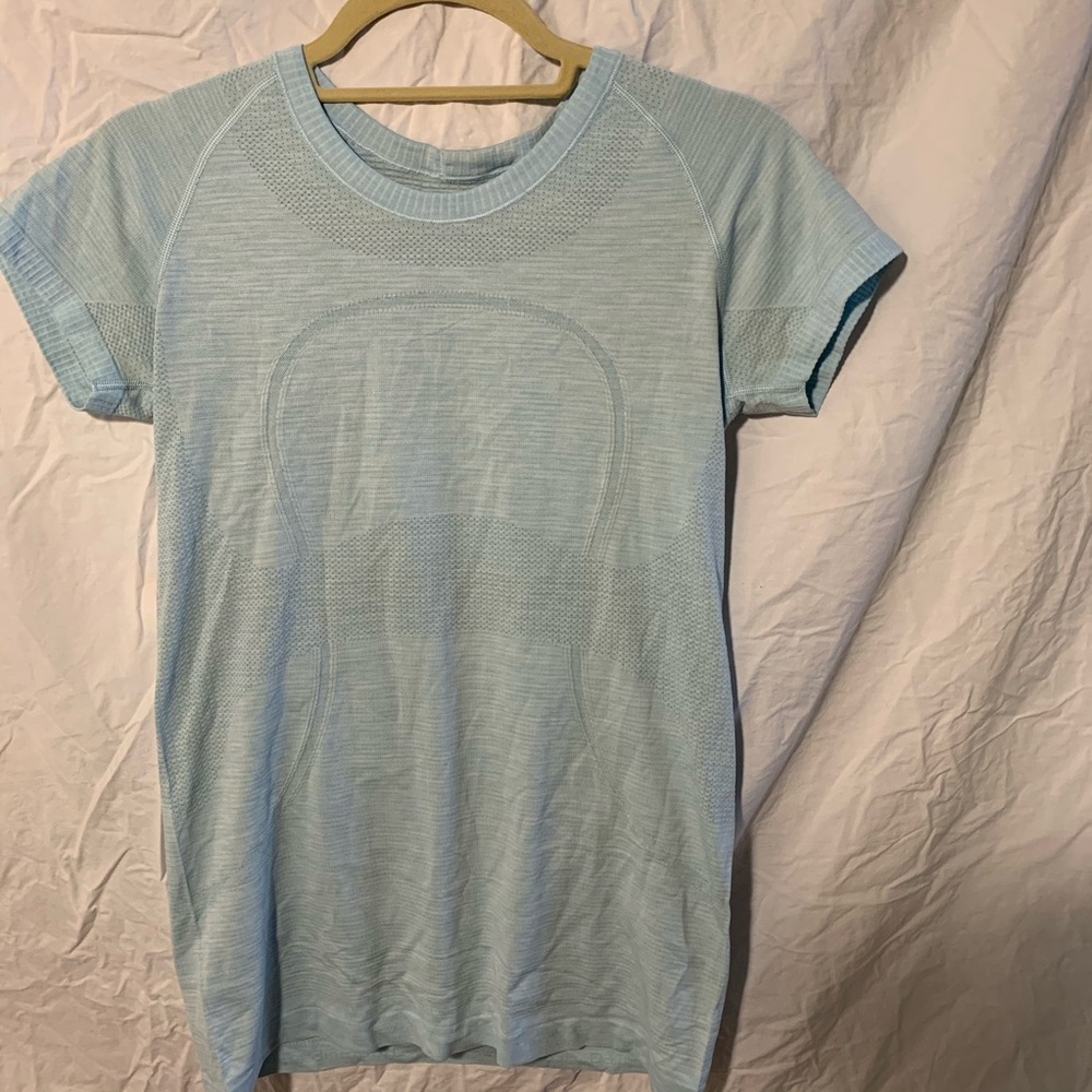 Lululemon light blue dry-fit top